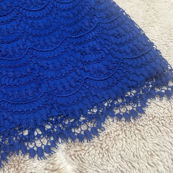 Banana Republic lace blouse - Picture 4 of 10